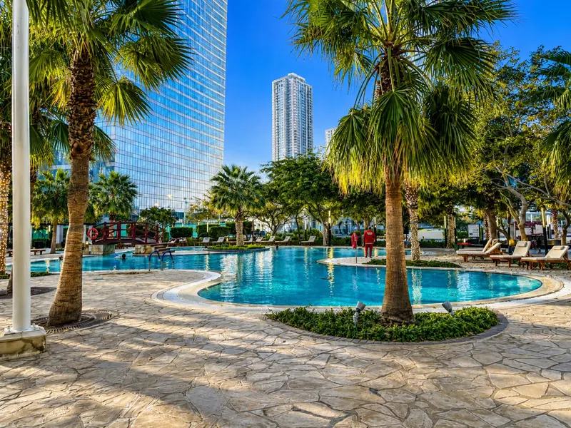 Premier Apt in Gate Tower - Pool & Gym