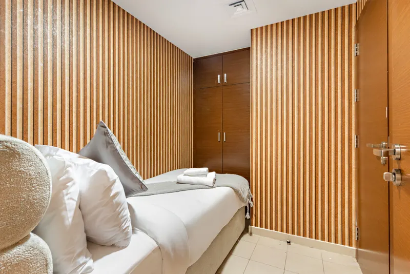 Premier Apt in Gate Tower - Pool & Gym