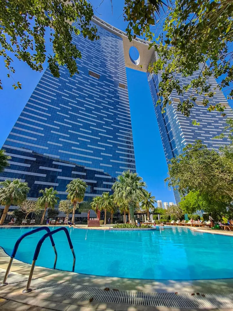 Premier Apt in Gate Tower - Pool & Gym