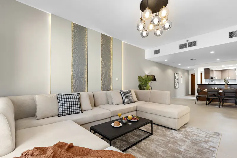 Exquisite Living in Gate Tower- Pool & Fitness