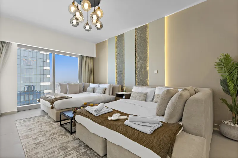 Exquisite Living in Gate Tower- Pool & Fitness