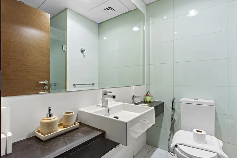 Exquisite Living in Gate Tower- Pool & Fitness