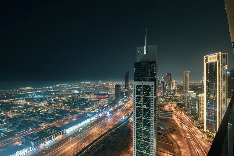 Sublime Infinity Pool -Majestic Burj Khalifa Views