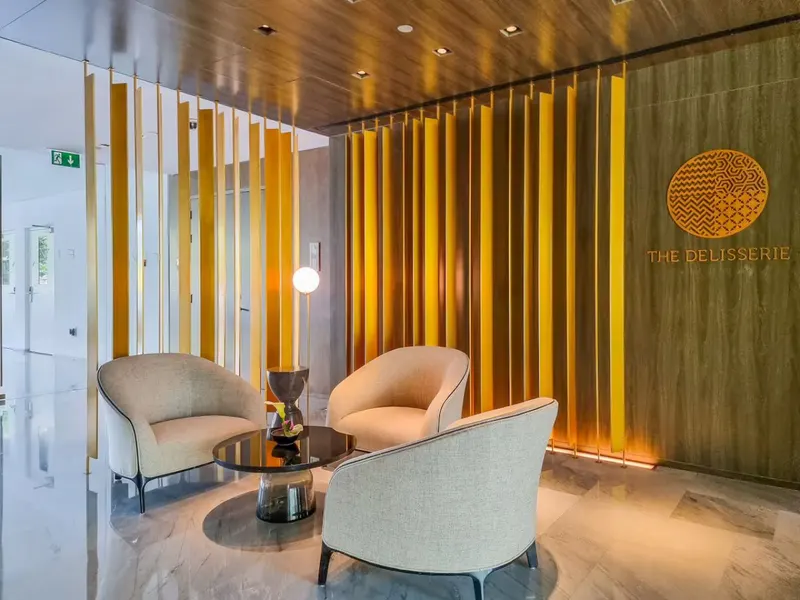 FIVE PALM Cozy Suite | View, Pool & Beach Access