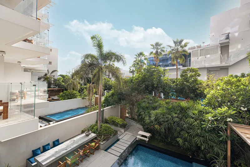 FIVE PALM Cozy Suite | View, Pool & Beach Access