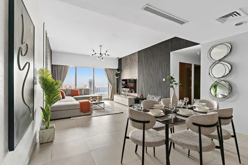 Experience Grandeur: Amazing Views, Pool & Gym