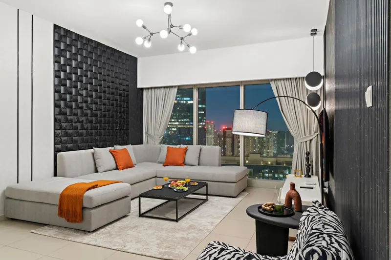 Experience Grandeur: Amazing Views, Pool & Gym