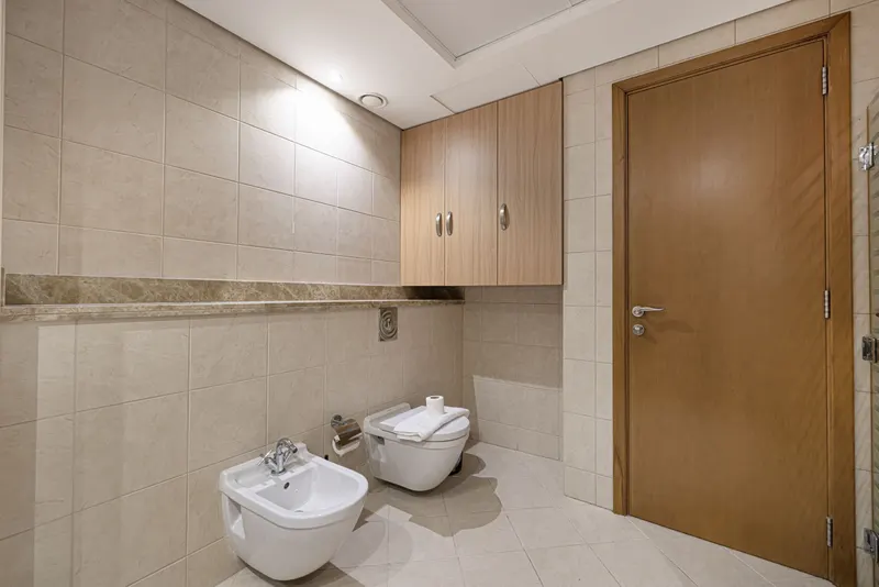 Marina Heights - Spectacular Sea Views, Pool & Gym