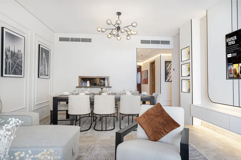 Marina Heights - Spectacular Sea Views, Pool & Gym