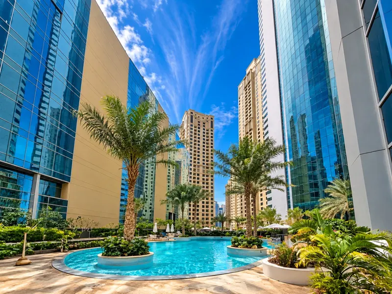 Marina Heights - Spectacular Sea Views, Pool & Gym