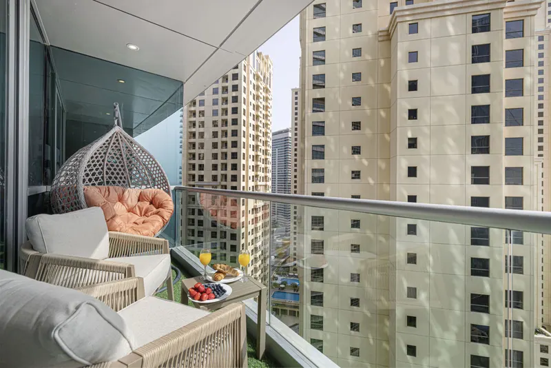 Marina Heights - Spectacular Sea Views, Pool & Gym