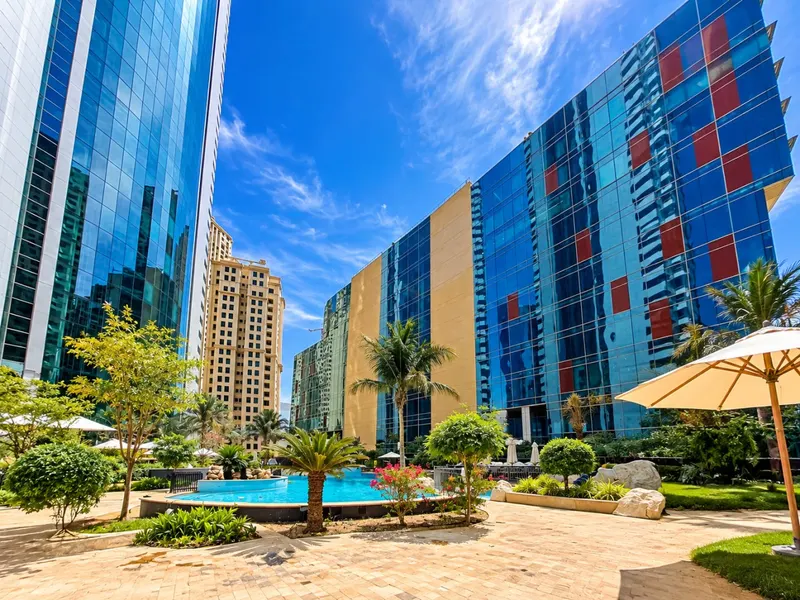 Marina Heights - Spectacular Sea Views, Pool & Gym