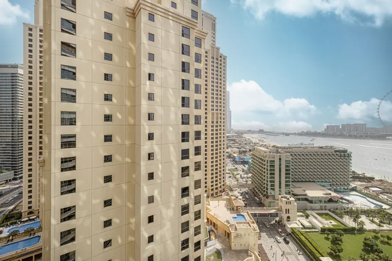 Marina Heights - Spectacular Sea Views, Pool & Gym