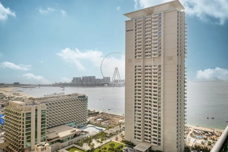 Marina Heights - Spectacular Sea Views, Pool & Gym