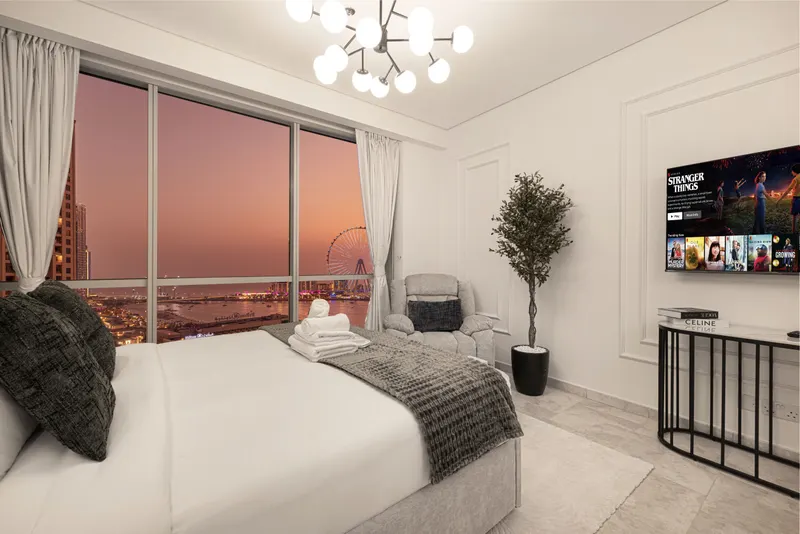Marina Heights - Spectacular Sea Views, Pool & Gym