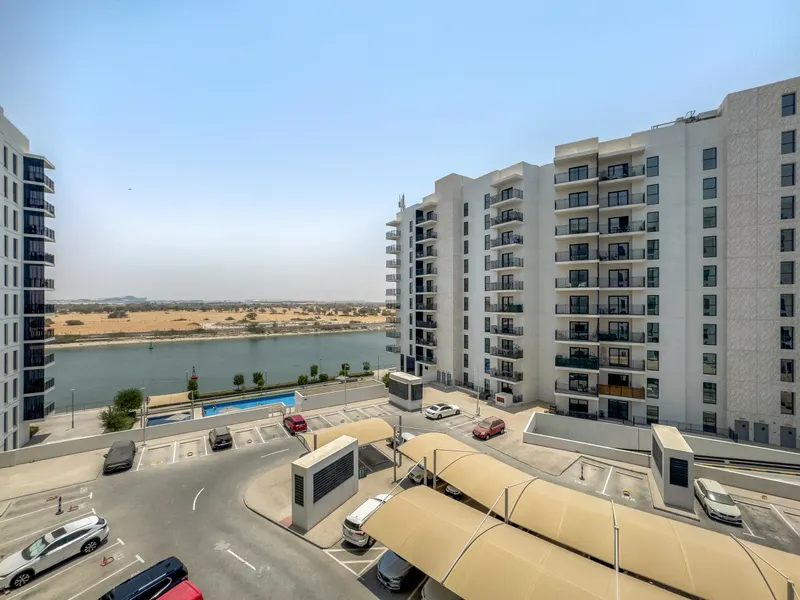 2BR Luxe Oasis – Ferrari World & Yas Mall