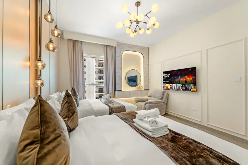 2BR Luxe Oasis – Ferrari World & Yas Mall