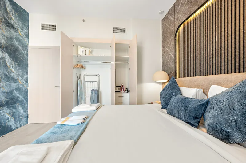 2BR Luxe Oasis – Ferrari World & Yas Mall