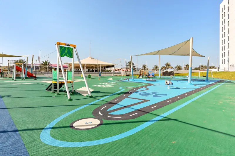 Exciting Haven - Close to Ferrari World & Yas Mall