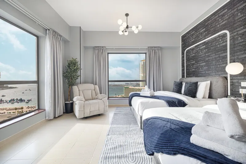 Dubai Marina Getaway | Beach Access & Iconic Views