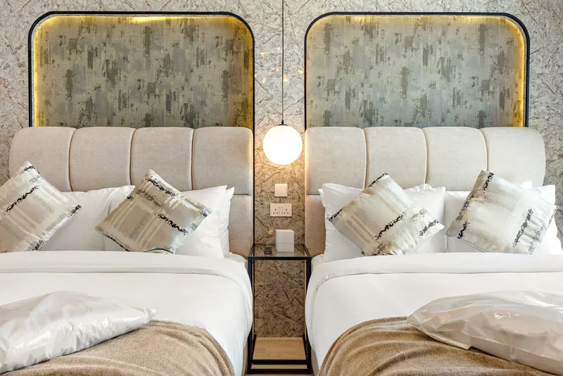 Light & Breezy Apt: Near Ferrari World & Yas Mall