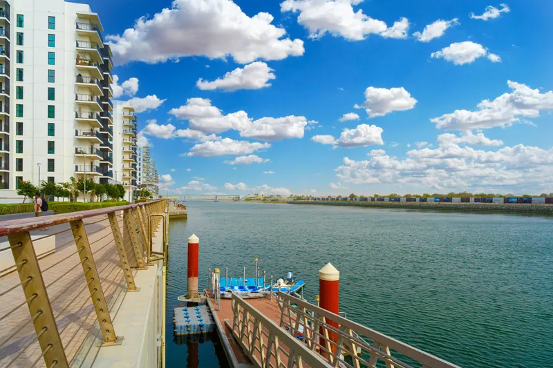 Trendy Getaway - Close to Ferrari World & Yas Mall