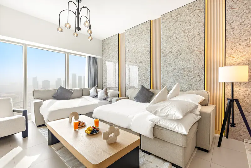 Polished Haven in Gate Tower: Pool & Gym Access