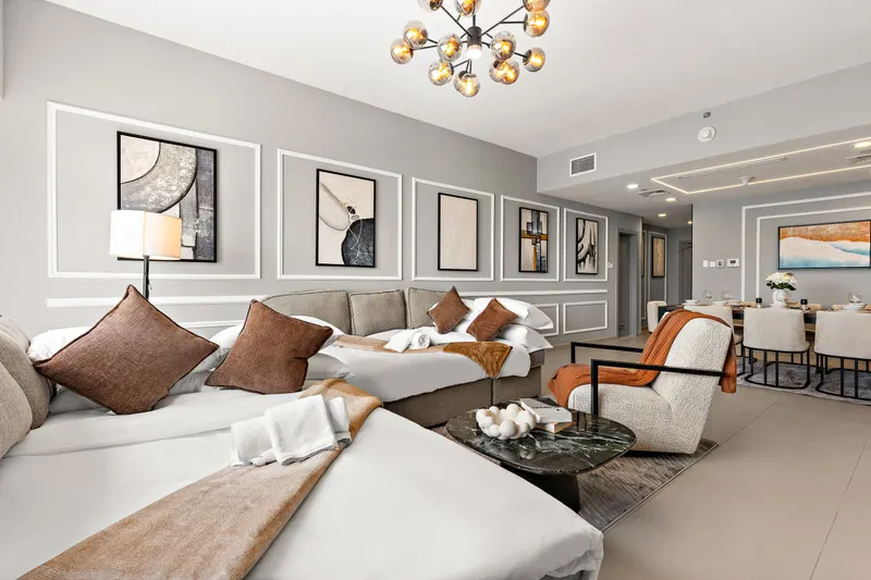Elevate Your Stay: Scenic Views, Pool & Gym Access