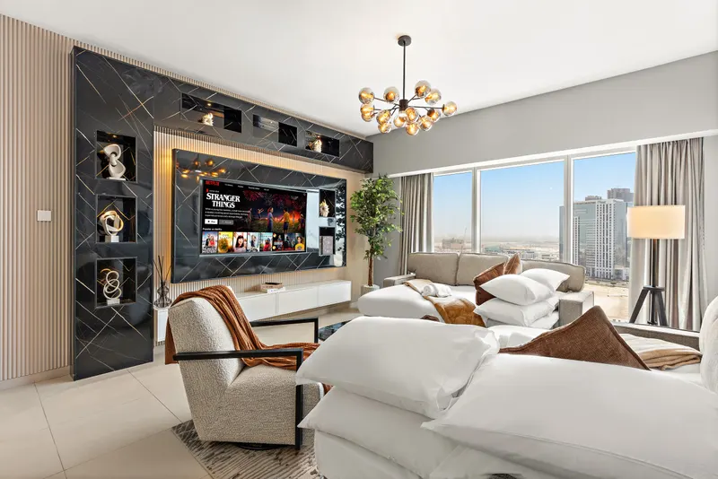 Elevate Your Stay: Scenic Views, Pool & Gym Access
