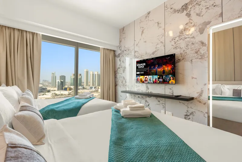 Sophisticated Living in Gate Tower: Pool & Gym