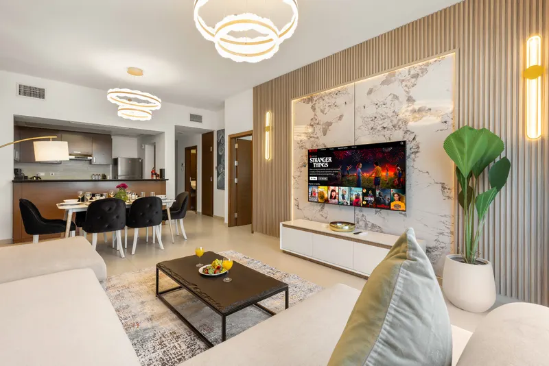 Sophisticated Living in Gate Tower: Pool & Gym