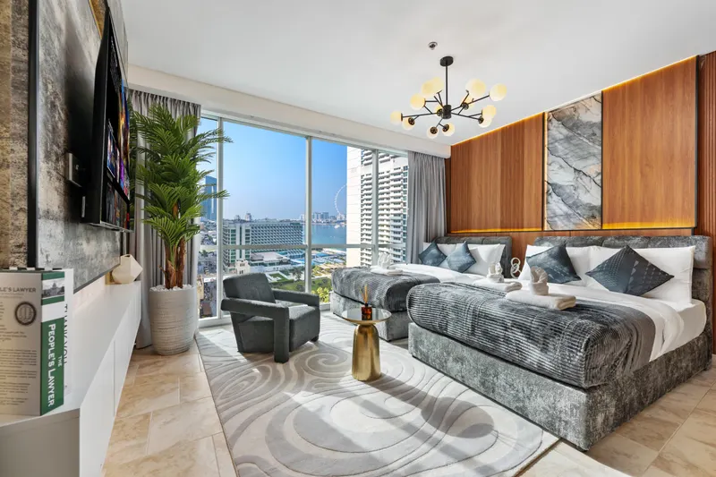 JBR Premium Oasis: Stunning Sea View, Pool & Gym