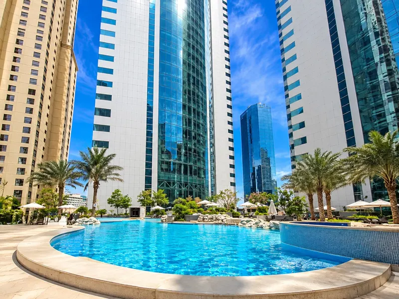 JBR Premium Oasis: Stunning Sea View, Pool & Gym