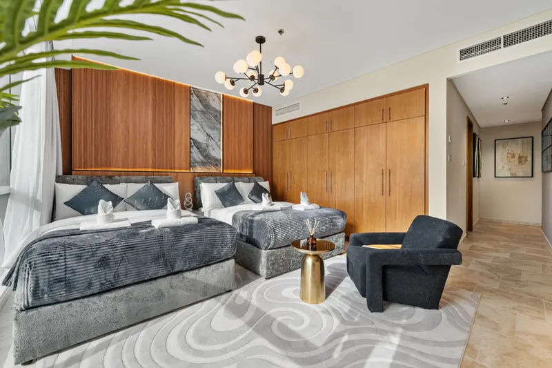 JBR Premium Oasis: Stunning Sea View, Pool & Gym