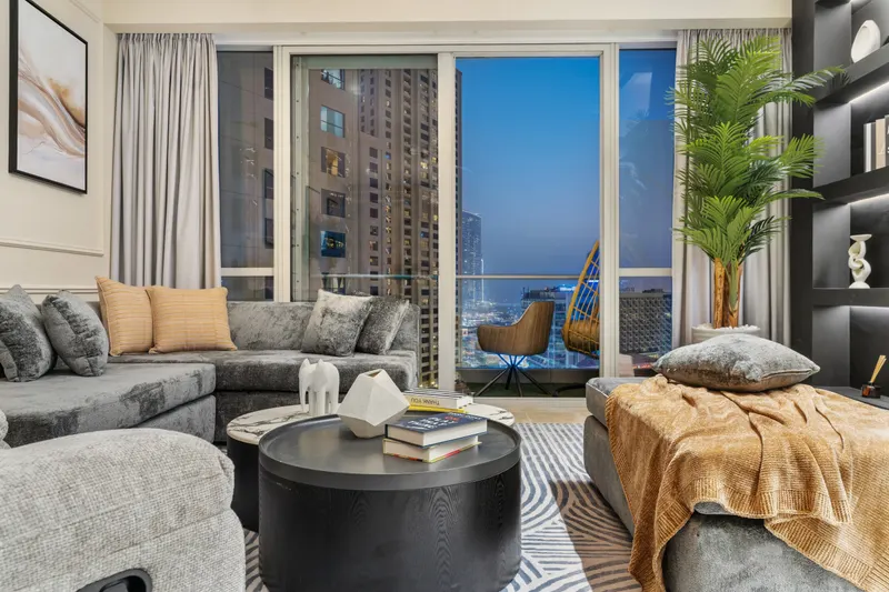 JBR Premium Oasis: Stunning Sea View, Pool & Gym