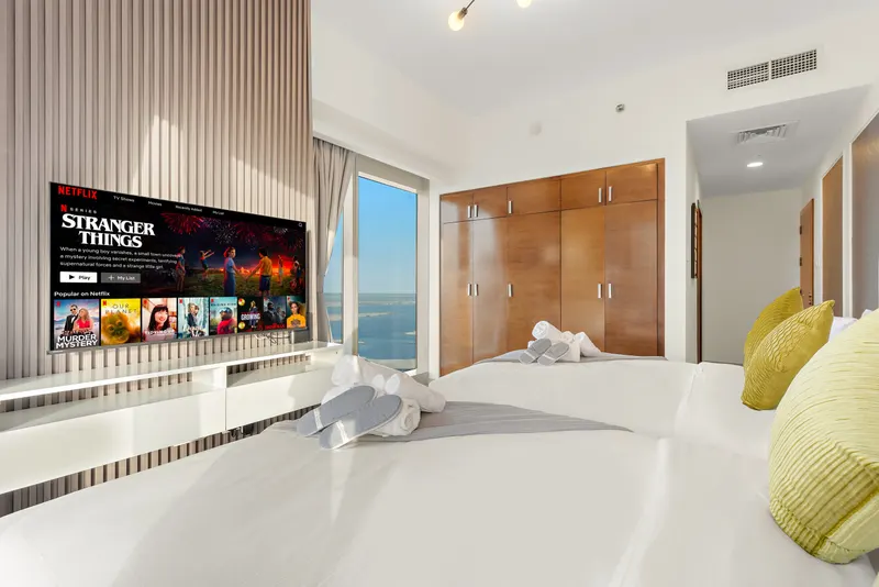 Luxe Living in Gate Tower - Pool & Gym