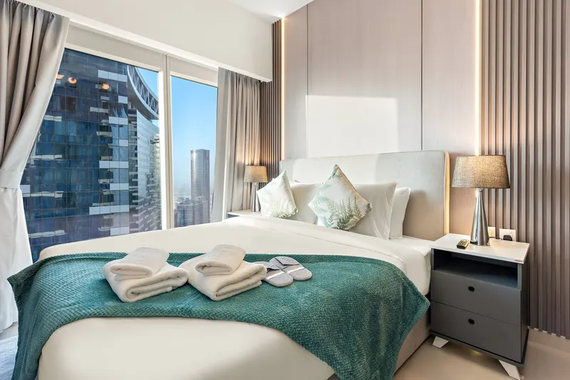 Luxe Living in Gate Tower - Pool & Gym