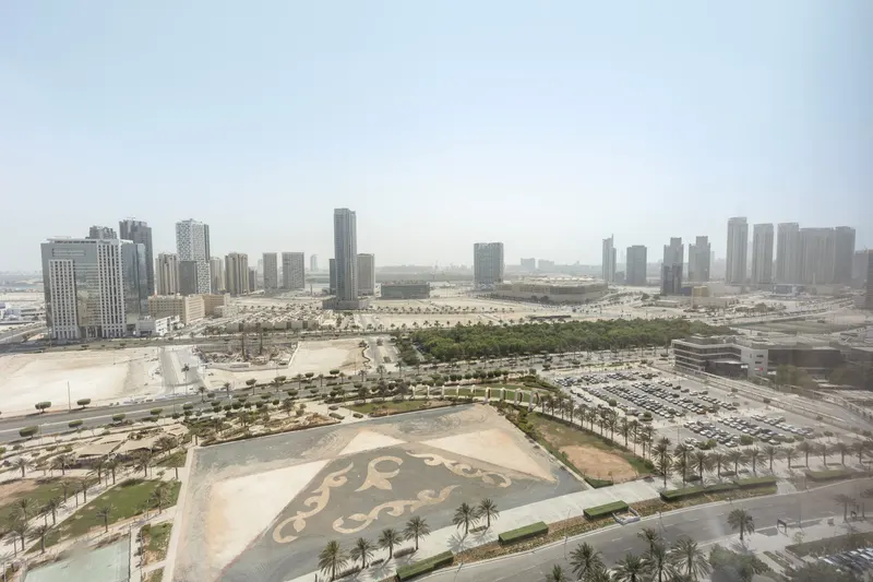Supreme Serenity: Breathtaking Views, Pool & Gym