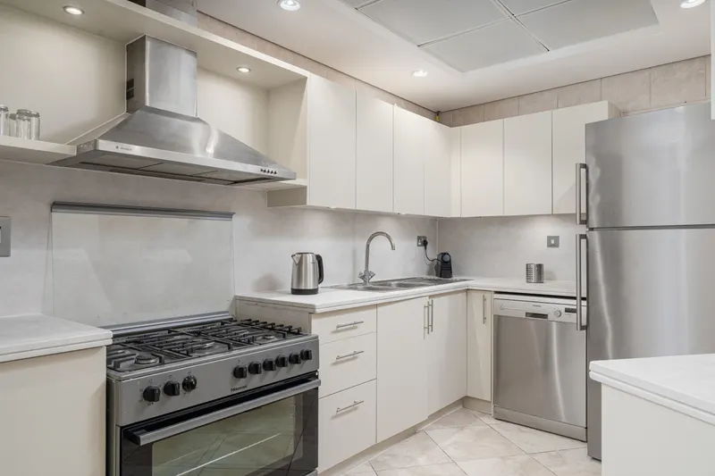 JBR Horizon Haven: Sea View, Pool & Fitness Center