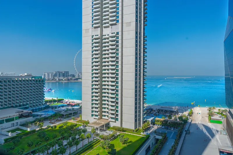 JBR Horizon Haven: Sea View, Pool & Fitness Center