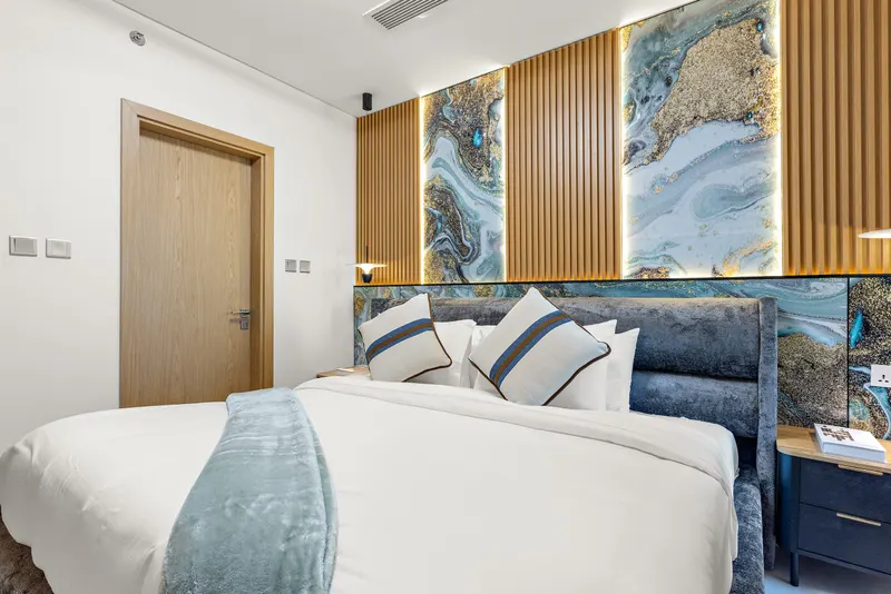 Dream Escape in Radiant Boulevard