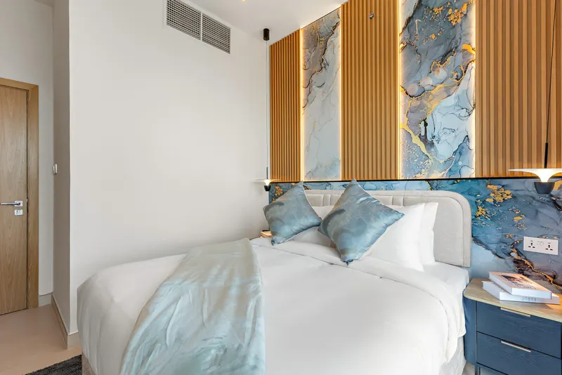 Dream Escape in Radiant Boulevard