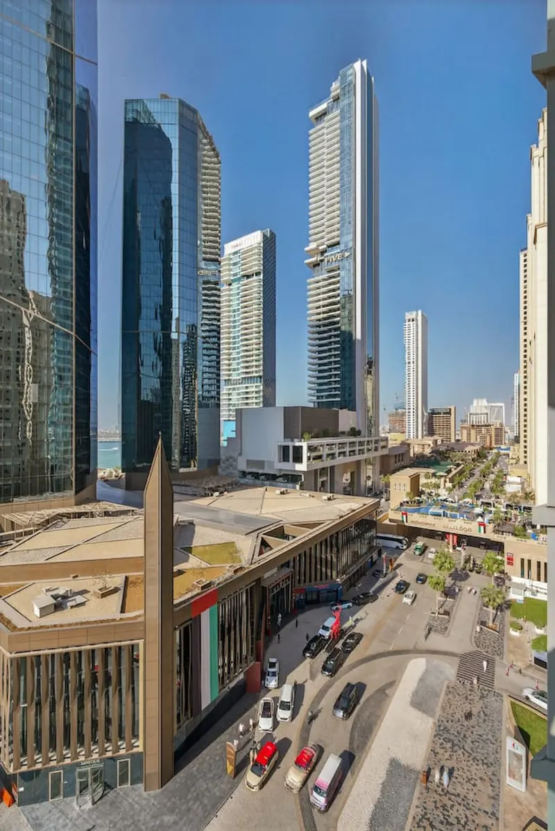 JBR Tropical Escape: Amazing Sea Views, Pool & Gym
