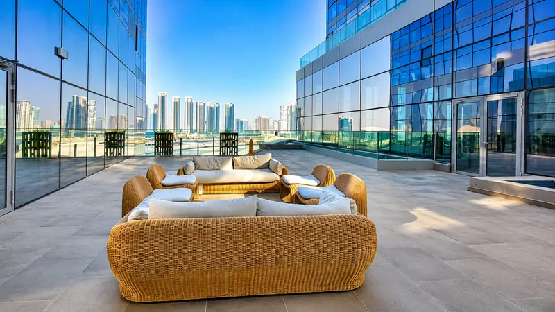 Sublime Oasis in Radiant Boulevard