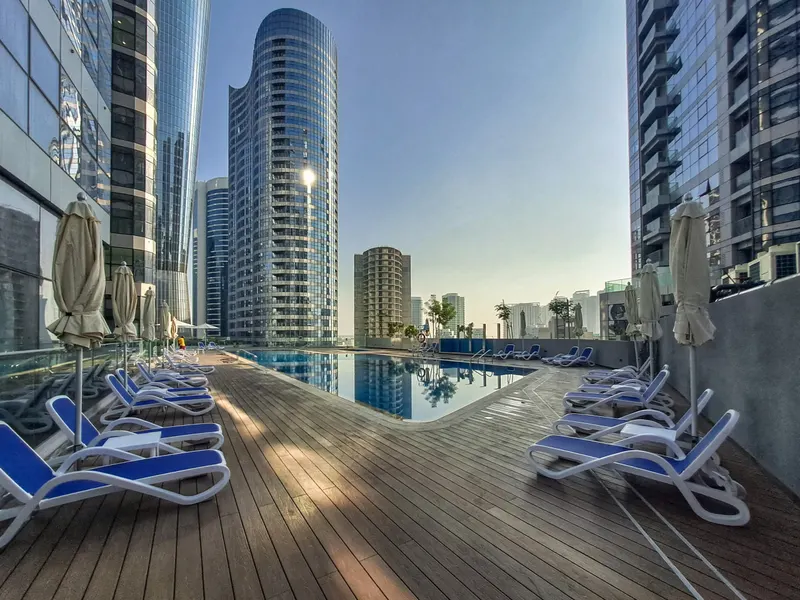 Sublime Oasis in Radiant Boulevard
