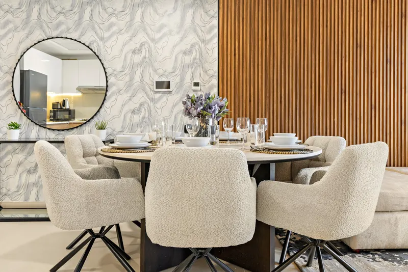 Sublime Oasis in Radiant Boulevard