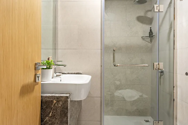 Sublime Oasis in Radiant Boulevard