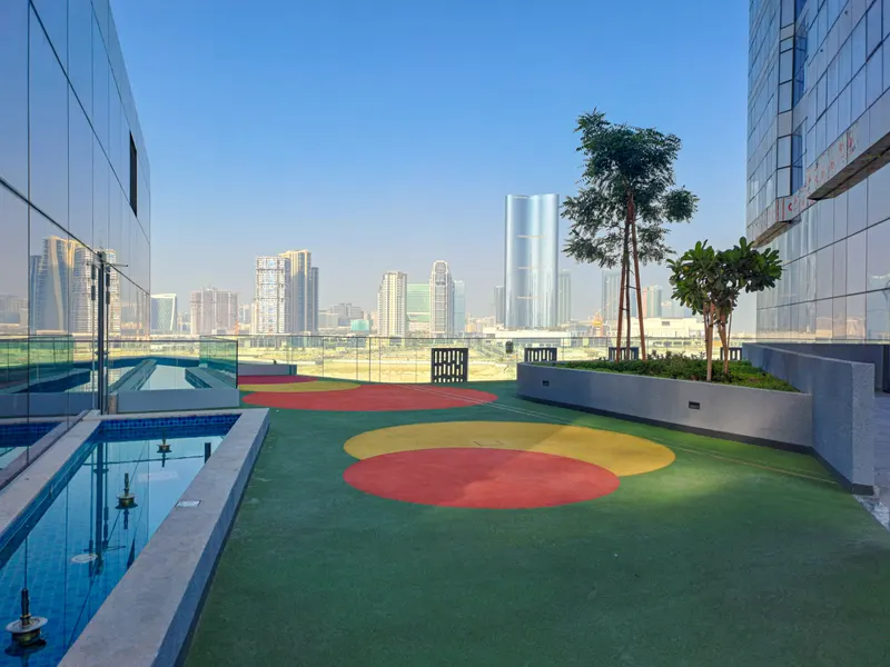 Sublime Oasis in Radiant Boulevard