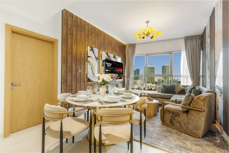 Vibrant Haven in Radiant Boulevard