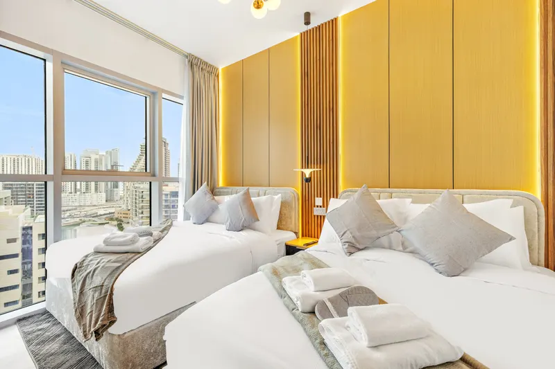 Vibrant Haven in Radiant Boulevard